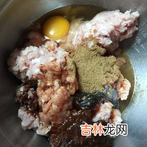 如何拌猪肉饺子馅