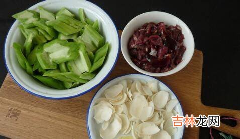 百合炒肉怎么做好吃