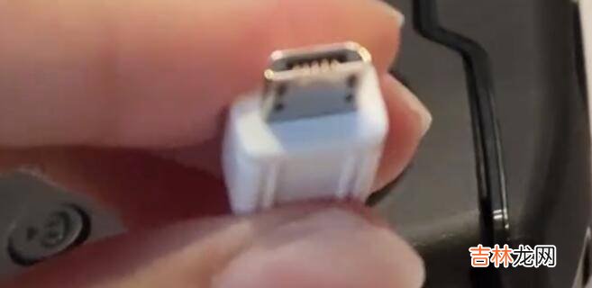 大疆mini遥控器怎么充电