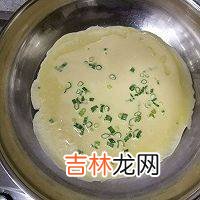 鸡蛋饼要加水吗