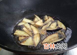 茄子炒咸蛋黄怎么做