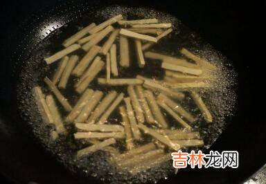 素炒芹菜怎么炒好吃