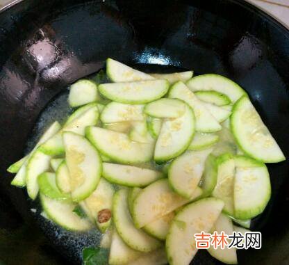 清炒西葫芦怎么炒好吃