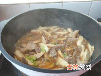 鸡腿菇炒肉怎么做