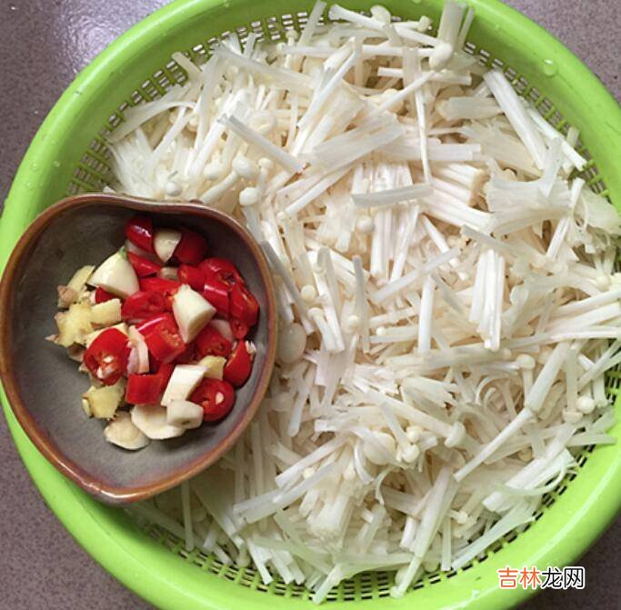 金针菇和肉怎么炒好吃