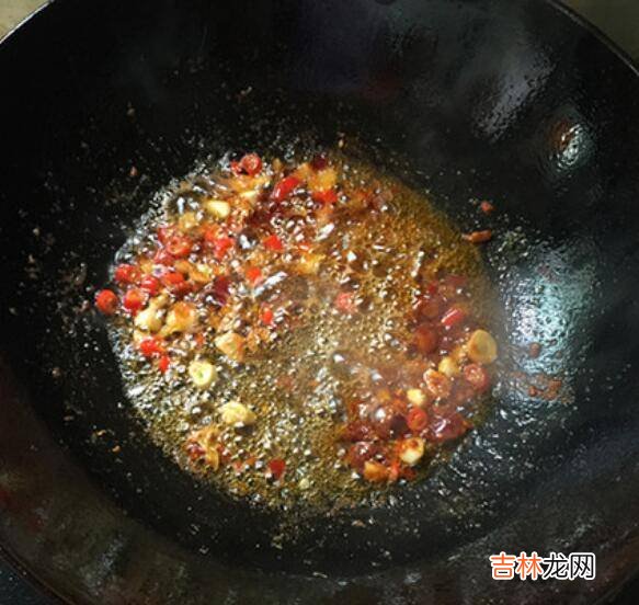 金针菇和肉怎么炒好吃
