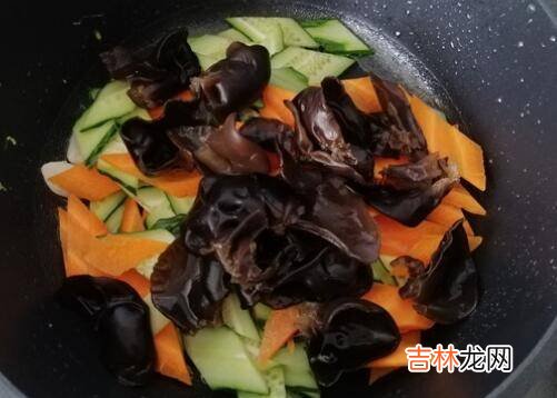 木耳黄瓜怎么炒好吃