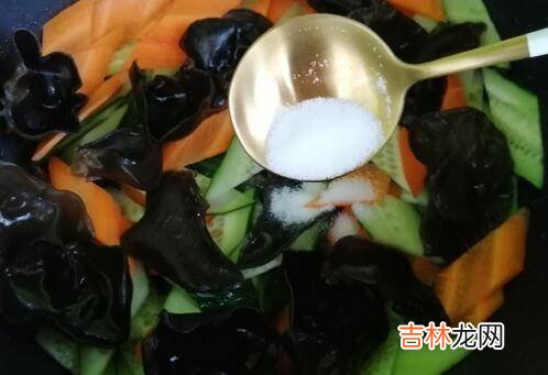 木耳黄瓜怎么炒好吃