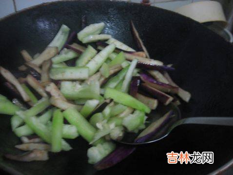 丝瓜和茄子怎么炒