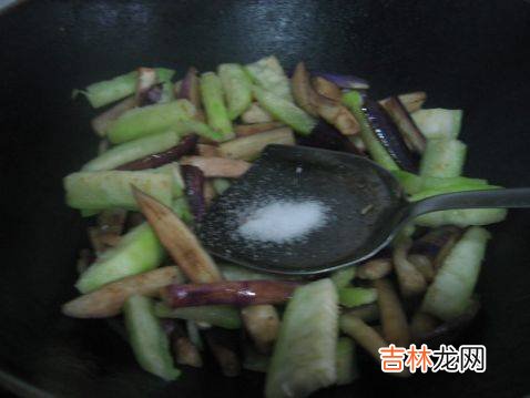 丝瓜和茄子怎么炒