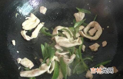 炒鸡肉怎么不粘锅