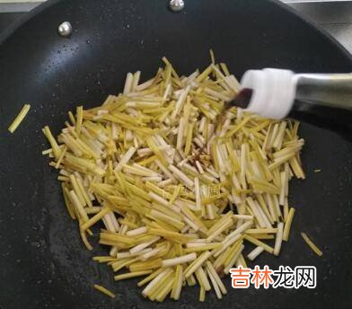 鸡蛋蒜黄怎么炒