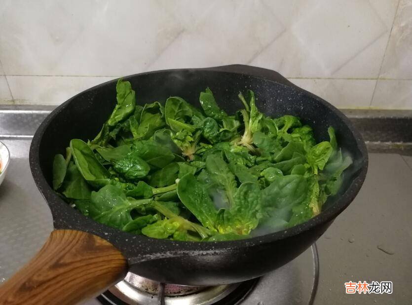 菠菜怎么炒不涩