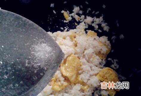 米饭冷冻后怎么炒