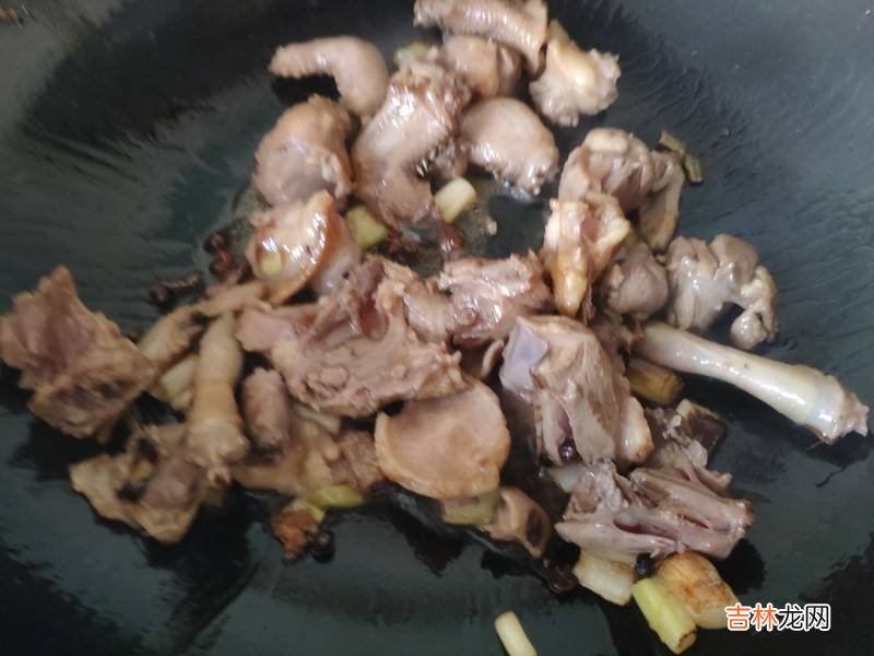 公鸡怎么炒才好吃