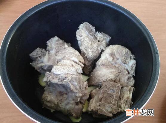 怎么做萝卜排骨汤