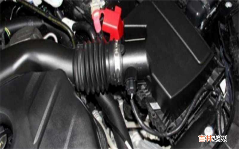 五菱宏光节温器在哪里?