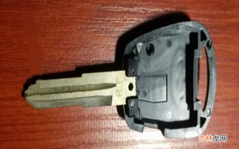 现代钥匙怎么拆开？