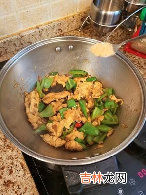 鸡蛋可以和什么菜一起炒