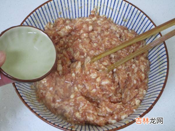 锅贴生煎怎么做