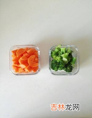 西兰花胡萝卜泥辅食怎么做
