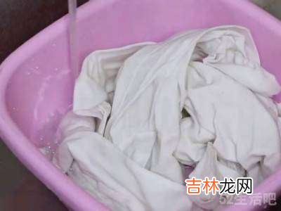 漂白水能把染色的衣服漂干净吗?