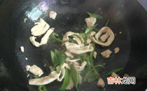 青椒炒鸡怎么做