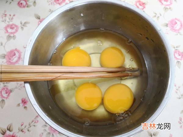 鸡蛋炒辣椒怎么炒