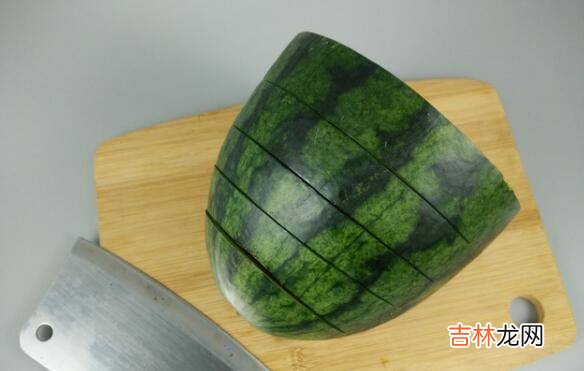 西瓜怎么切好看又方便