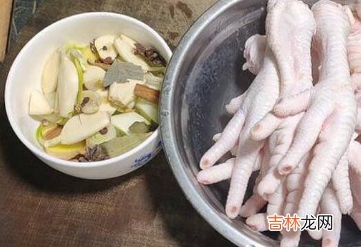 鸡爪炖多久才会软烂