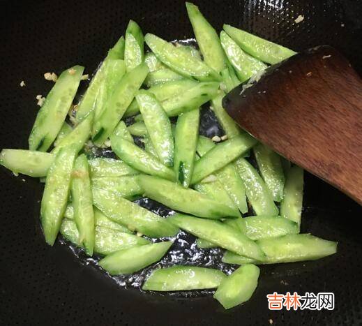 青瓜炒鸡蛋怎么炒
