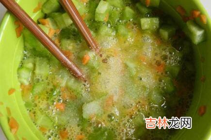 鸡蛋炒苦瓜怎么炒
