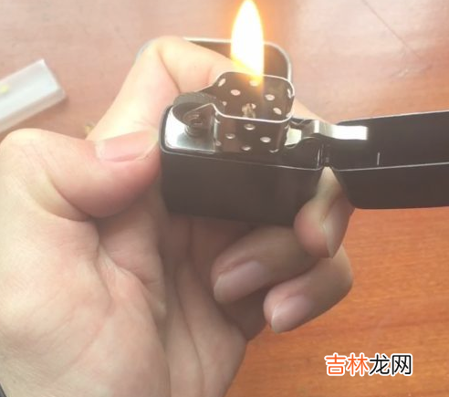 打火机油怎么加