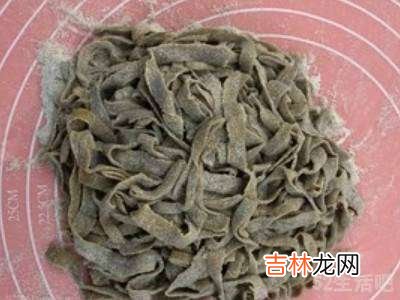 荞麦面条怎么和面?
