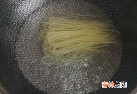 螺蛳粉一般放什么青菜
