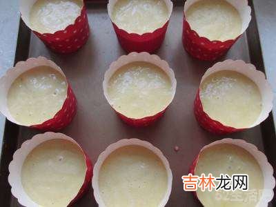 纸杯蛋糕怎么吃?
