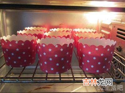 纸杯蛋糕怎么吃?