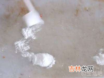 白色塑料菜板发黑怎么洗干净?