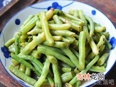 水煮豆角怎么做好吃?