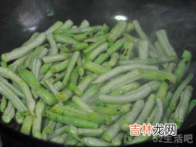 水煮豆角怎么做好吃?
