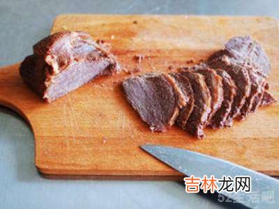 卤牛肉怎么吃?