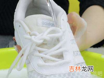 鞋网脏了用什么清洗?