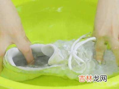 鞋网脏了用什么清洗?