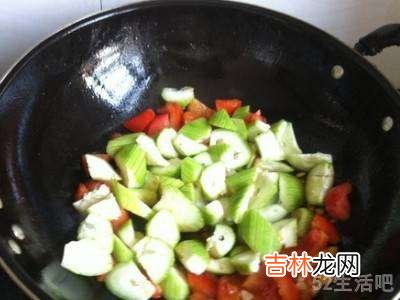 丝瓜炒西红柿怎么做好吃?