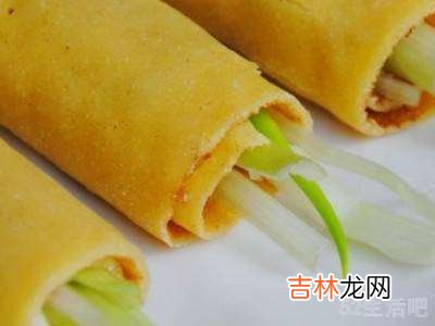 山东煎饼卷大葱怎么吃?