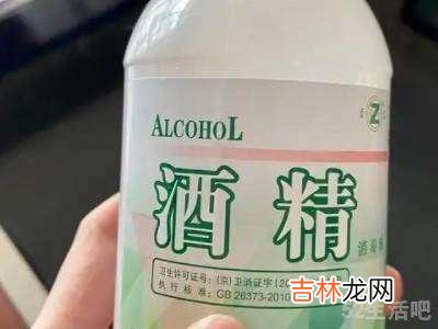 白鞋上的油渍怎么洗掉?