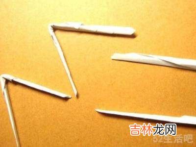 蚕宝宝吐丝怎么搭架子?