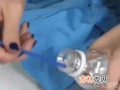 502滴在衣服上干了怎么去掉?