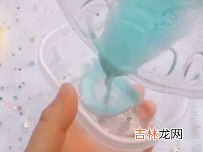 用牙膏做起泡胶最简单的做法?