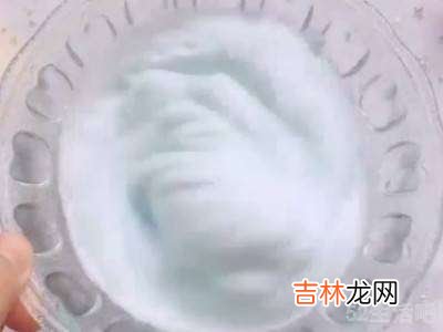 用牙膏做起泡胶最简单的做法?